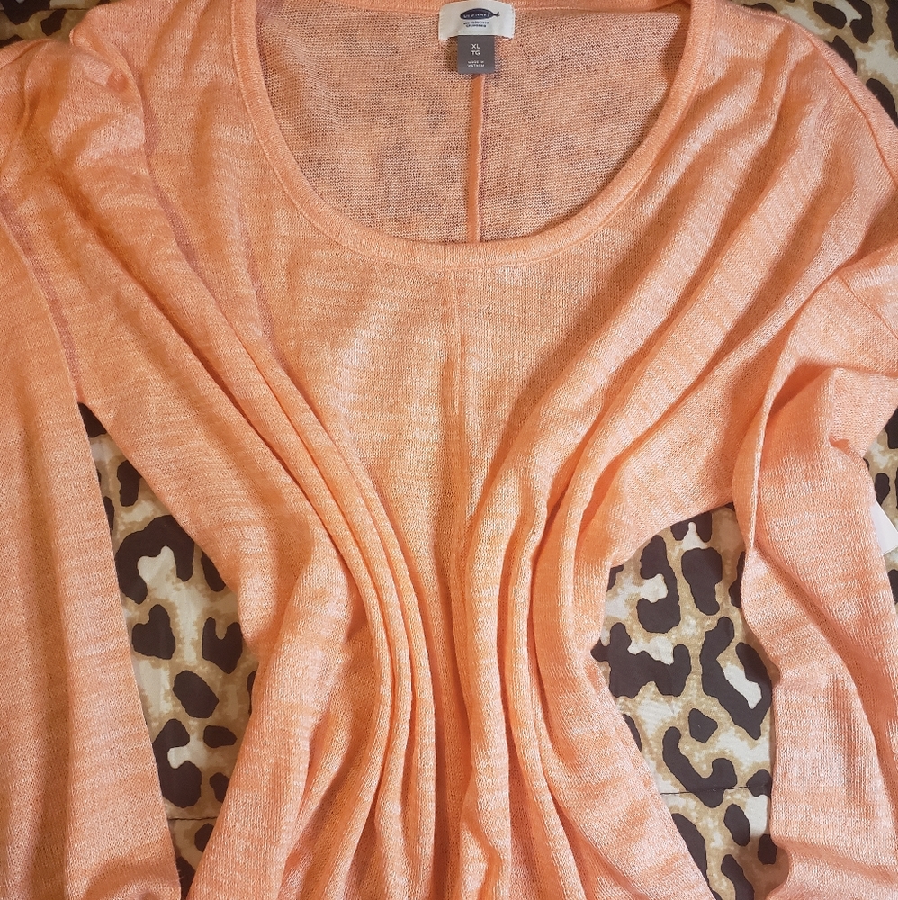 💃🏽 2/$5 Old Navy Long-Sleeve Top